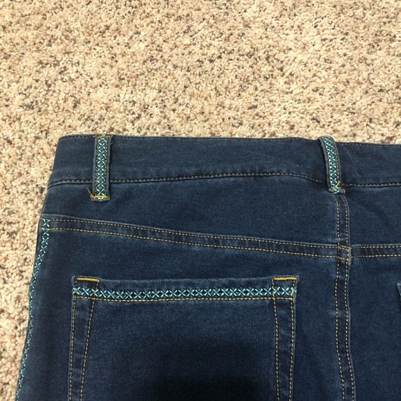 Shrimp and Grits Jegging—L - Picture 6 of 8